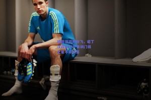 绿茵场泪雨纷飞，诺丁汉森林15岁青训门将之星不幸陨落