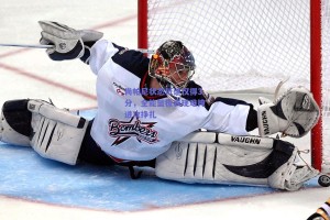 尚帕尼状态低迷仅得3分，全能篮板表现难掩进攻挣扎